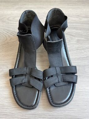 Studio Flexx Black Leather Sandals | Size 7.5